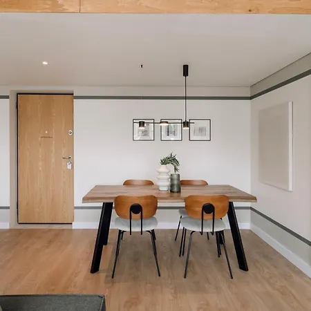 Monserrate - 2 Bedrooms In Parque Nacoes * 리스본